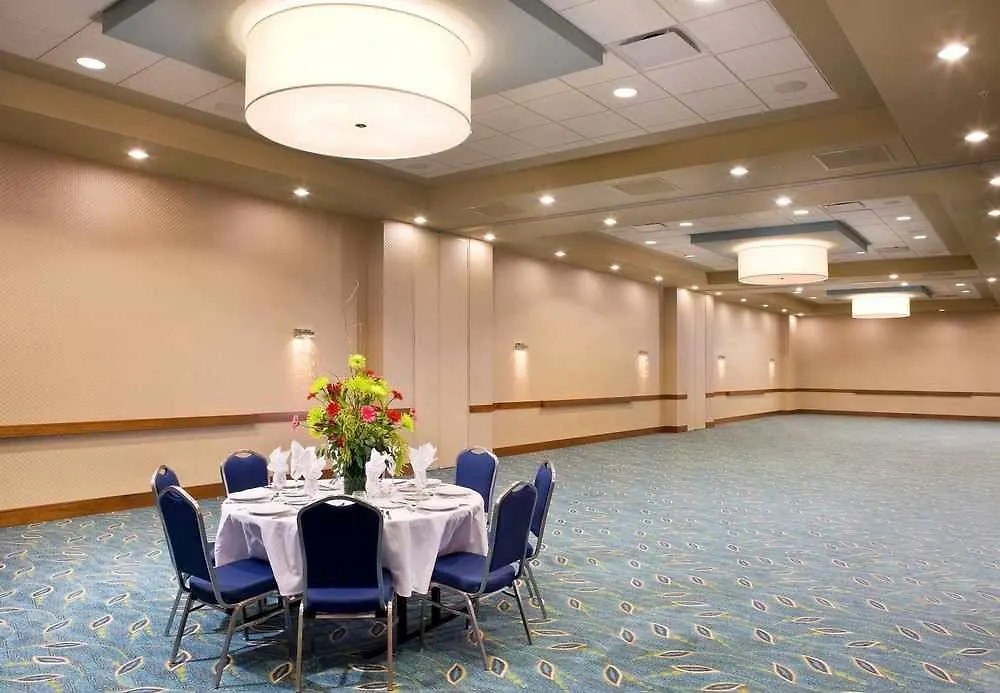 Отель Springhill Suites By Marriott Las Vegas Convention Center