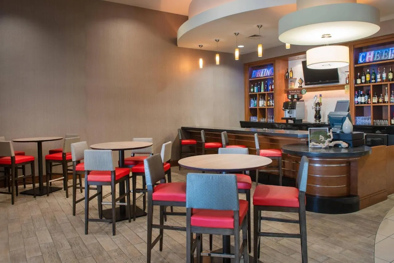 Отель Springhill Suites By Marriott Las Vegas Convention Center