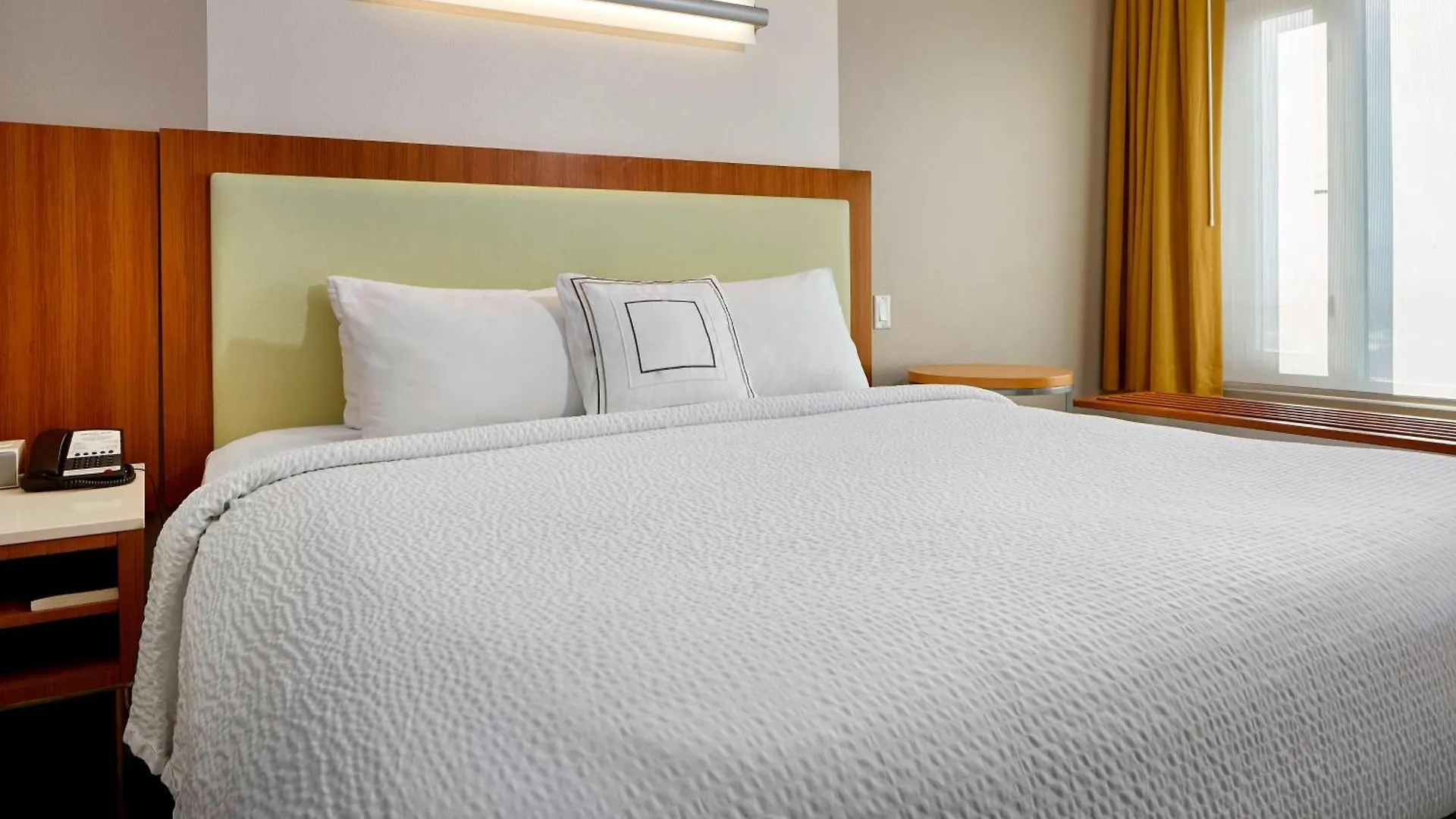 Отель Springhill Suites By Marriott Las Vegas Convention Center