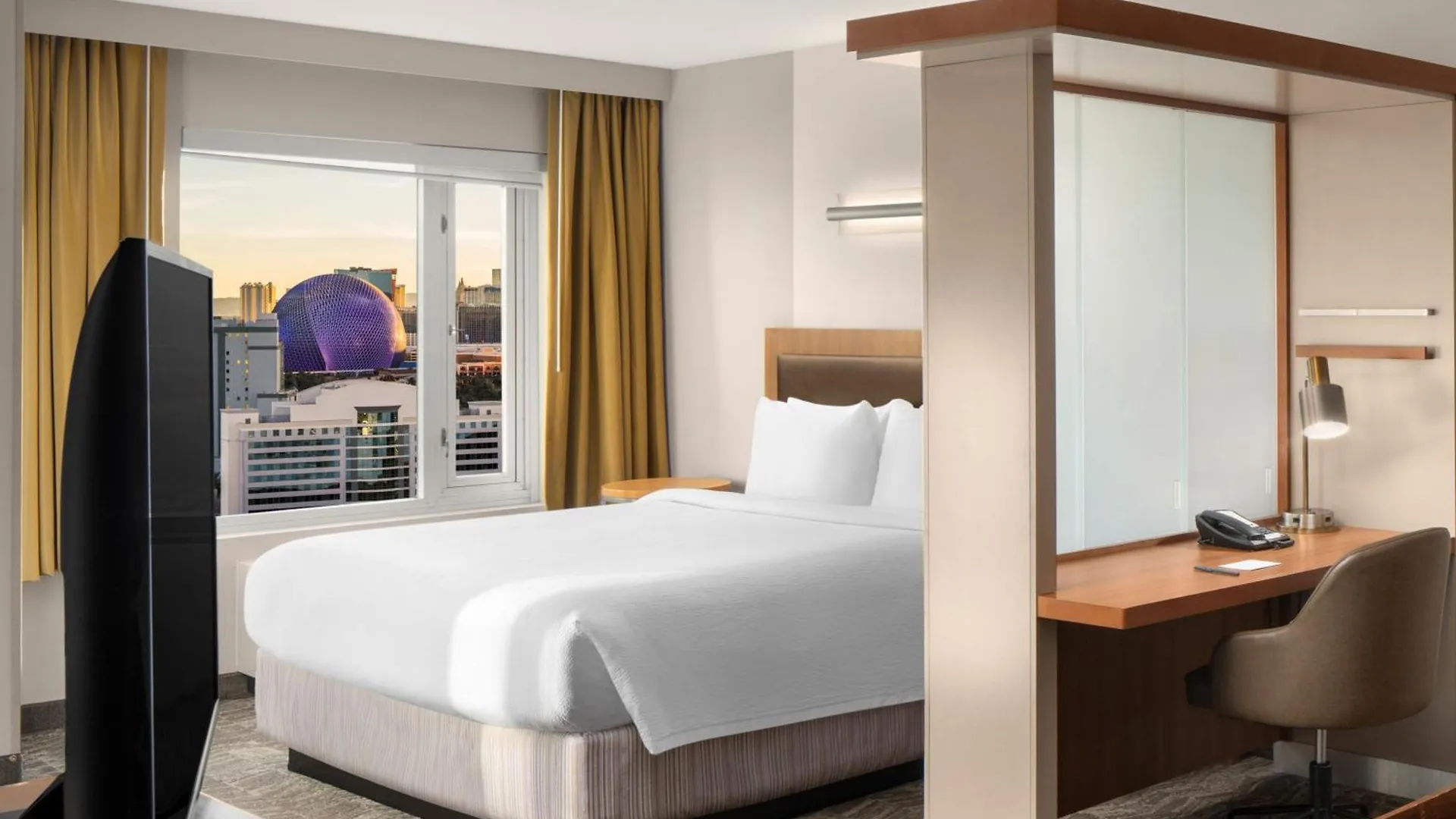 Springhill Suites By Marriott Las Vegas Convention Center מלון