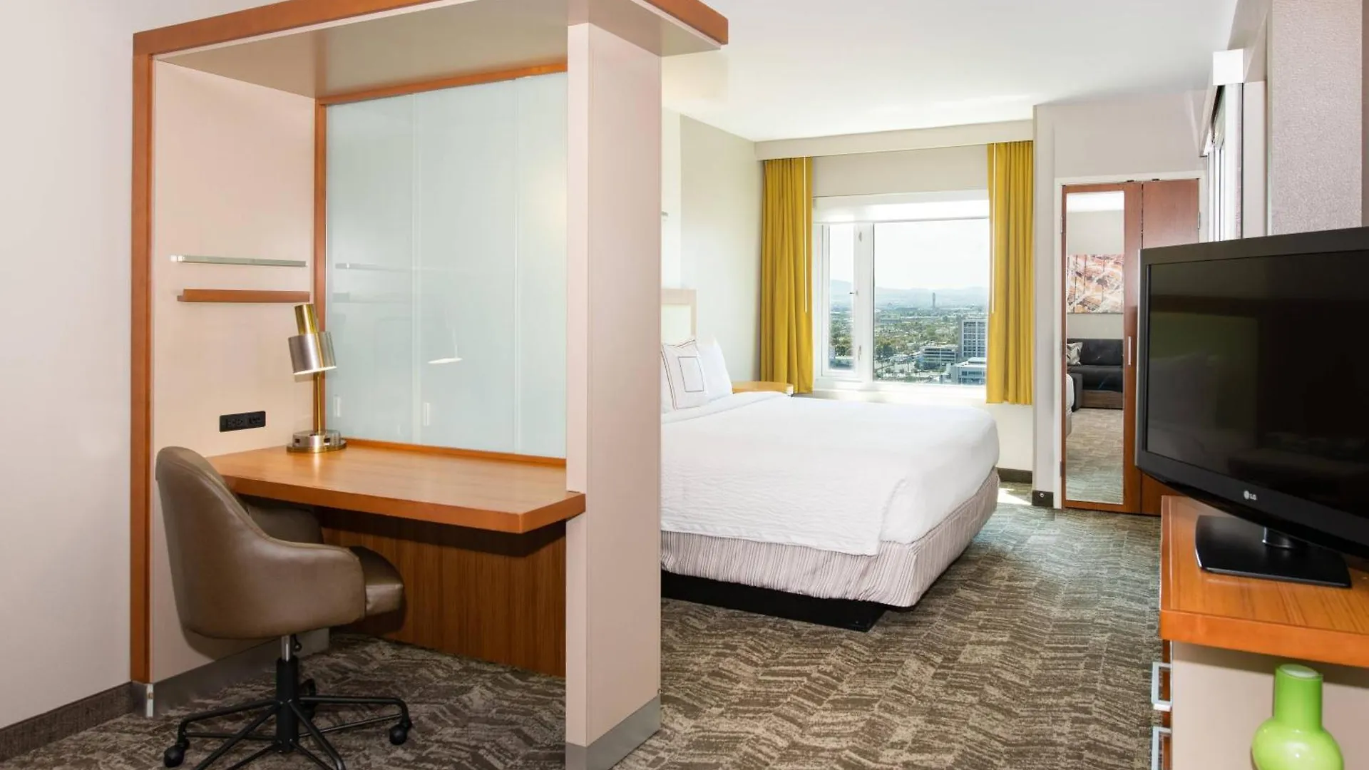 Springhill Suites By Marriott Las Vegas Convention Center מלון